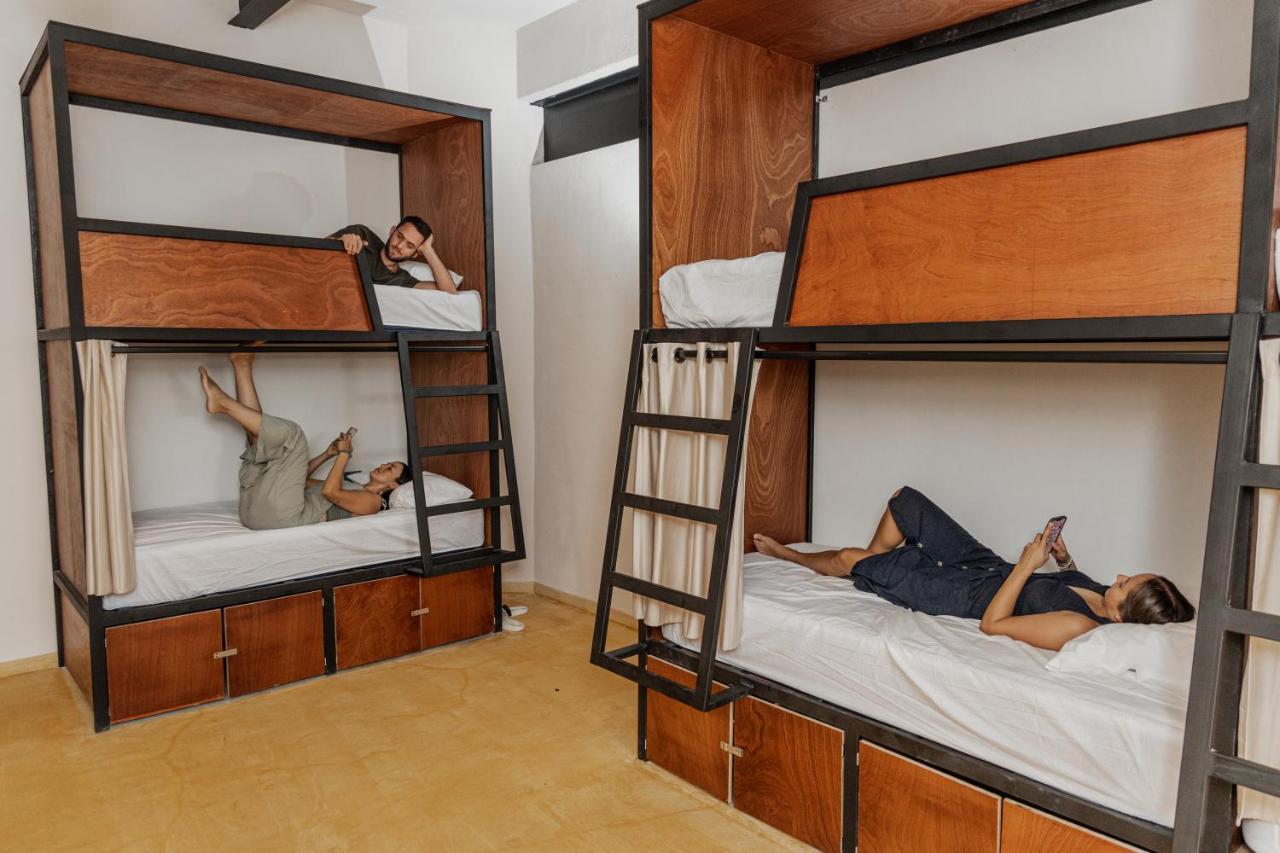 Caleta Hostel Rooftop & Pool Cancún Eksteriør billede